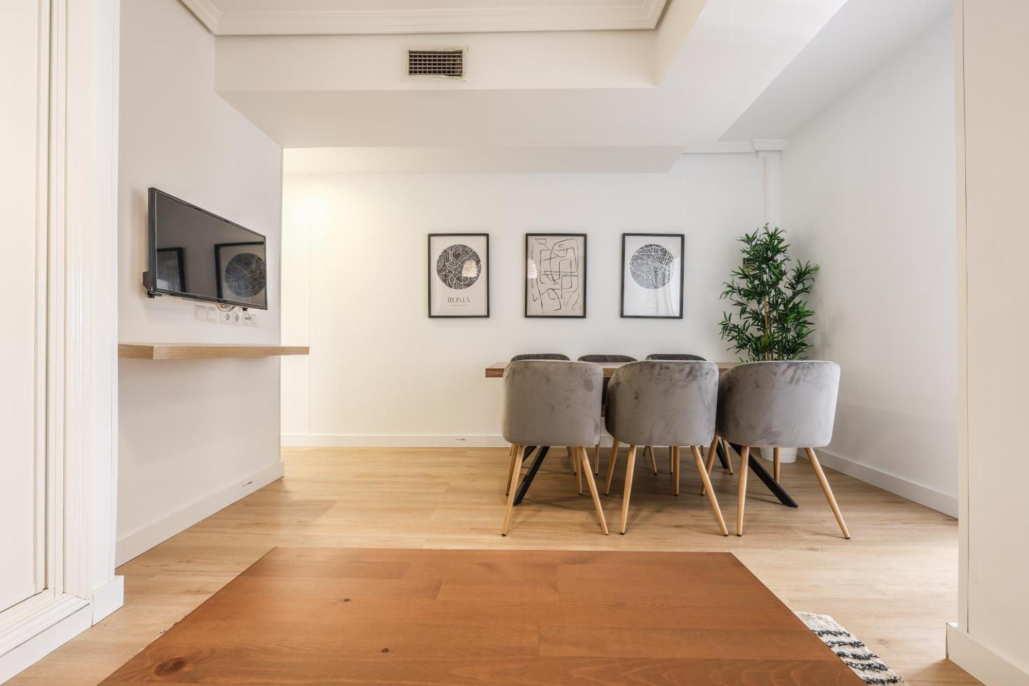 Apartamentos Reformados En Tirso De Molina Act Madrid Esterno foto