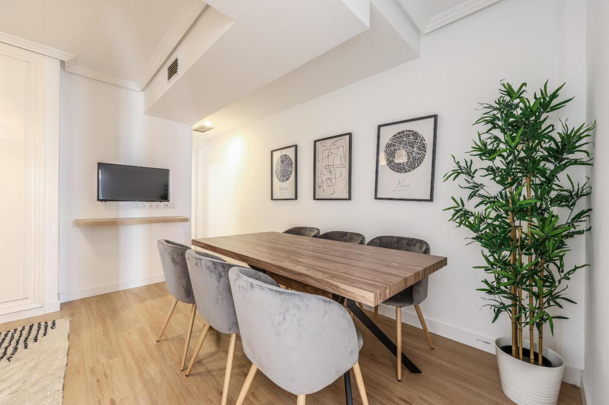 Apartamentos Reformados En Tirso De Molina Act Madrid Esterno foto